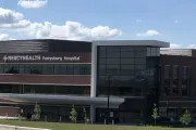 Hospital Mercy Health Perrysburg em Perrysburg, Ohio, EUA.