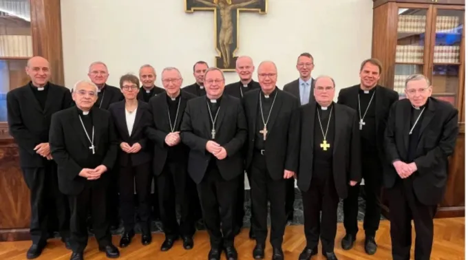 Reunião entre membros da Conferência Episcopal Alemã e da Cúria Romana em 12 de novembro de 2025 ?? 