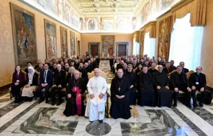 O papa Leão XIV em audiência ontem (17) com autoridades litúrgicas diocesanas no Palácio Apostólico, no Vaticano.
