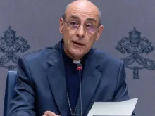 O prefeito do Dicastério para a Doutrina da Fé, cardeal Víctor Manuel Fernández, hoje (25) na apresentação do documento Una caro (uma só carne): Elogio à monogamia.