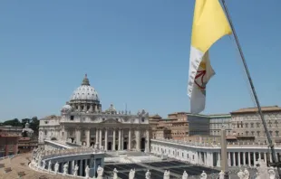 Vista panorâmica da praça de São Pedro, no Vaticano.