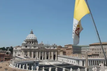 Vista panorâmica da praça de São Pedro, no Vaticano