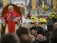 O papa Leão XIV encoraja hoje (28) o clero católico, os religiosos e religiosas e os agentes pastorais leigos a enxergarem o pequeno tamanho da comunidade católica como uma força, num encontro na catedral do Espírito Santo em Istambul, Turquia.