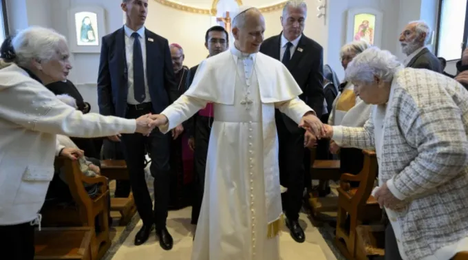 O papa Leão XIV visita hoje (28) um lar de idosos administrado por uma comunidade das Irmãzinhas dos Pobres em Istambul, Turquia. ?? 