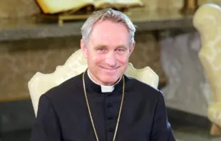 Arcebispo Georg Gänswein, ex-secretário do papa Bento XVI.