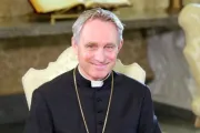 Arcebispo Georg Gänswein, ex-secretário do papa Bento XVI.