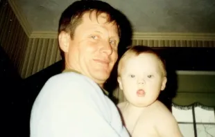 Tom Vander Woude com o bebê Joseph “Josie” Vander Woude.