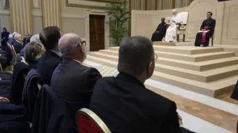 O papa Leão XIV discursa hoje (12) para pessoas que trabalham no setor de inteligência da Itália no Salão das Bênção, no Vaticano.