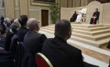 O papa Leão XIV discursa hoje (12) para pessoas que trabalham no setor de inteligência da Itália no Salão das Bênção, no Vaticano.