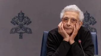 Agnese Moro tinha 25 anos de idade quando as Brigadas Vermelhas assassinaram seu pai, então primeiro-ministro da Itália, em 1978.