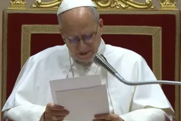 Papa Leão XIV discursa para autoridades da Cúria Romana no Vaticano em 22 de dezembro de 2025