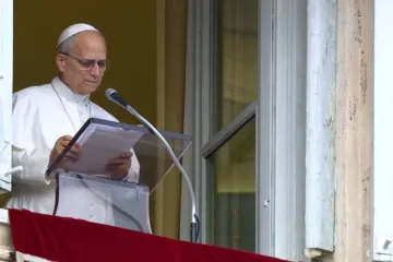 Papa Leão XIV  na varanda do Palácio Apostólico, no Vaticano