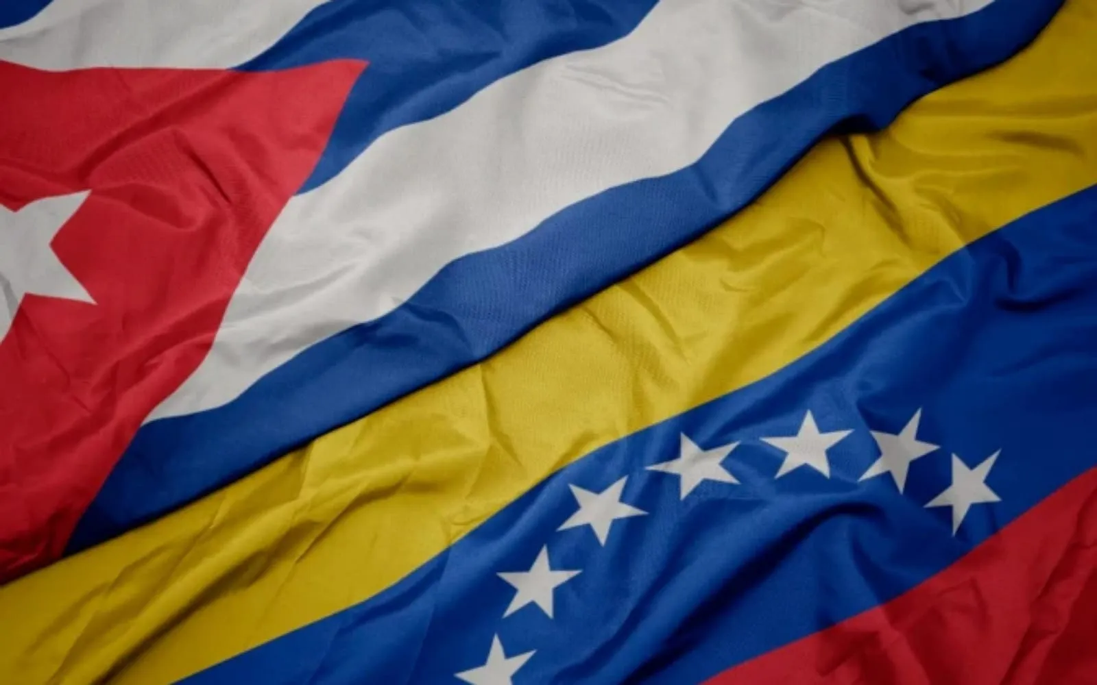 Morte de 32 soldados cubanos confirma intervenção de Cuba na Venezuela, diz dissidente