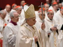 Papa Leão XIV na basílica de São Pedro, no Vaticano.