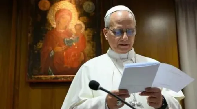 Papa Leão XIV discursa para os cardeais no consistório extraordinário em 7 de janeiro de 2026, na Cidade do Vaticano ?? 