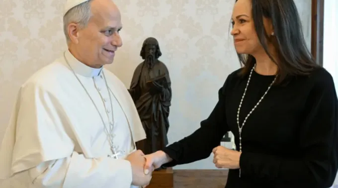 Papa Leão XIV e Maria Corina Machado em audiência privada no Vaticano em 12 de janeiro de 2026 ?? 