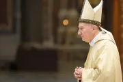 Cardeal Pietro Parolin celebra missa na basílica de São Pedro, no Vaticano, em 27 de abril de 2017. Imagem referencial.