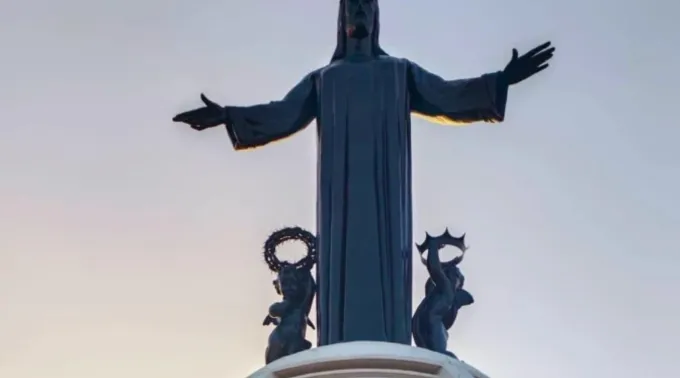 Santuário de Cristo Rei da Paz na colina Cerro del Cubilete, no Estado de Guanajuato, México ?? 
