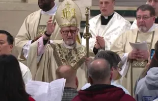 O bispo de Lincoln, Nebraska, James D. Conley, celebra missa ontem (22) na Vigília Nacional de Oração pela Vida na Basílica do Santuário Nacional da Imaculada Conceição em Washington, D.C., EUA.