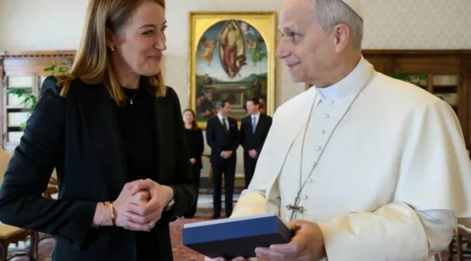 Papa Leão XIV com Roberta Metsola no Vaticano em 29 de janeiro de 2026 ?? 