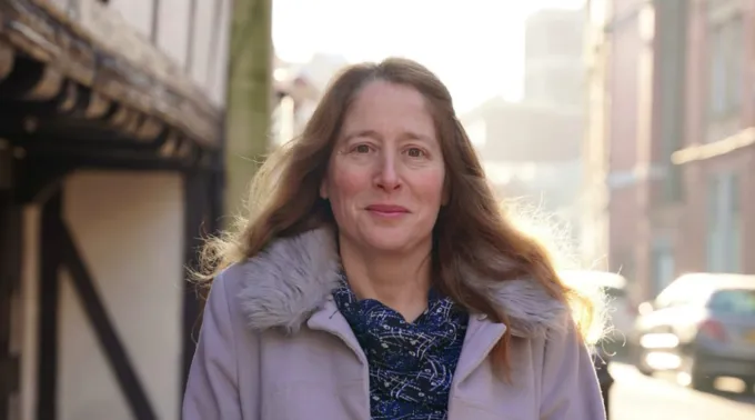 Isabel Vaughan-Spruce em frente ao Tribunal de Magistrados de Birmingham, em 29 de janeiro de 2026, em Londres ?? 