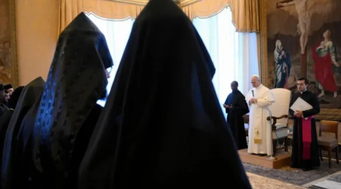 Papa Leão XIV recebe no Vaticano representantes de Igrejas ortodoxas em 5 de fevereiro de 2026 ?? 