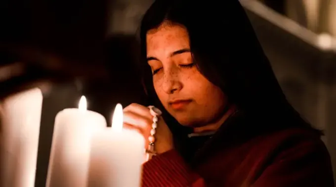 060422_oracion-gianna-bonello-unsplash.webp ?? 