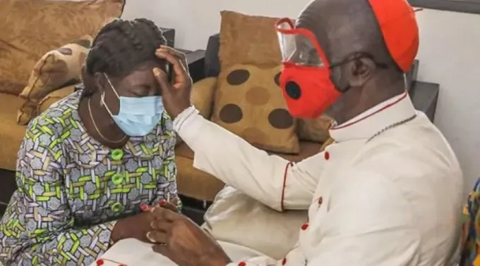 090621_CardenalKutwaBendiceMInistra.jpg ?? 