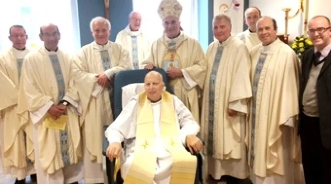 17_abr_Fr_Graham_Turner_at_his_Ordination.jpg ?? 