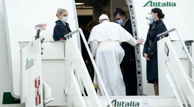 20200305_Departure-of-Pope-Francis-to-Baghdad-Iraq-in-Fiumicino-Airport-this-morning_Daniel-IbaYnYez_12.jpg ?? 