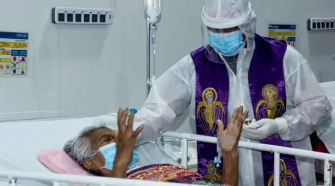 220121_Sacerdote_Peru_UncionDeLosEnfermos.jpg ?? 