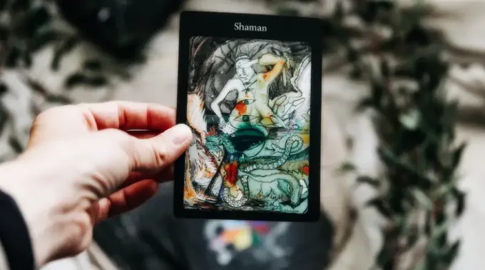 260722-Tarot-Ouassima-Issrae-Unsplash.webp ?? 