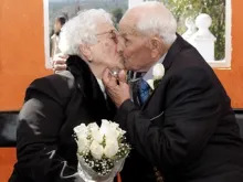 Maria e Miguel, de 97 e 100 anos de idade, respectivamente