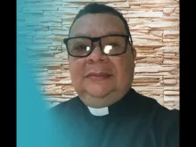Padre Ivanildo Oliveira Almeida.