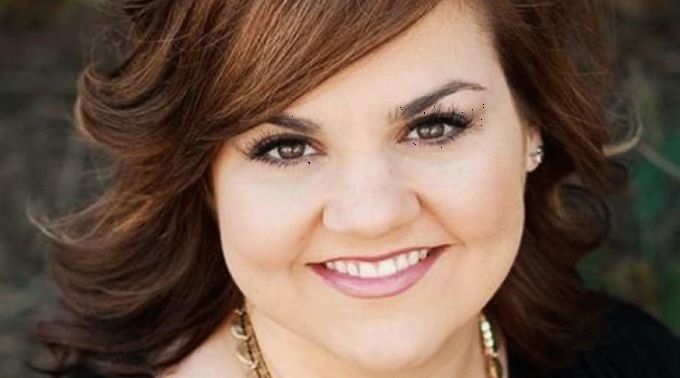AbbyJohnson_CNA_042116.gif ?? 