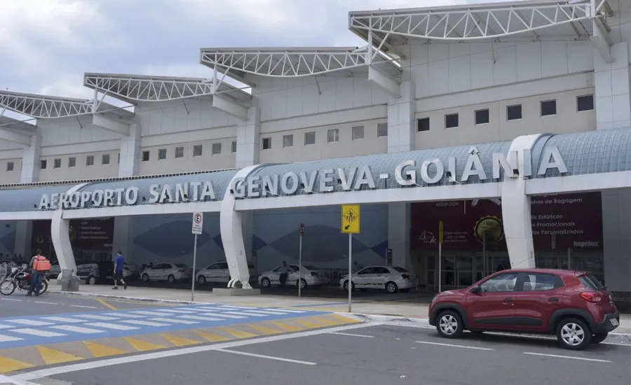 Arcebispo pede que nome do aeroporto Santa Genoveva, em Goiânia, não seja  mudado