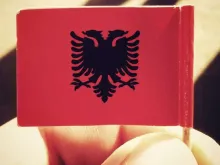 Bandeira da Albânia.