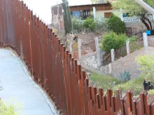 Muro fronteiriço dos Estados Unidos com o México.