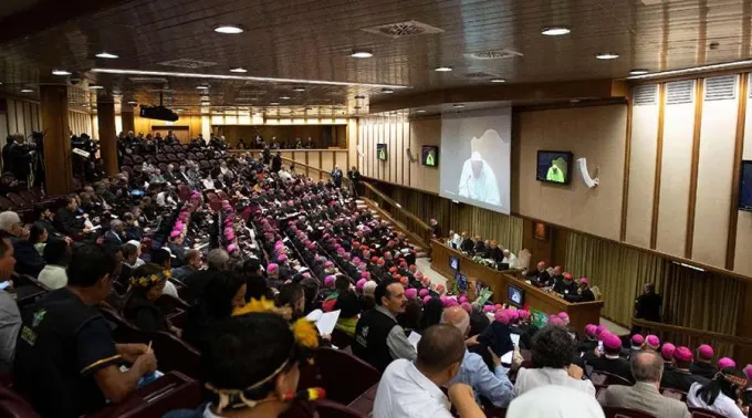 Aula-Sinodal-Discurso-Papa-Apertura-Vatican-Media-08102019.jpeg ?? 