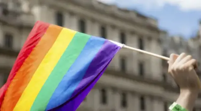 Bandera-Gay-Ian-Taylor-Unsplash-30052022.webp ?? 