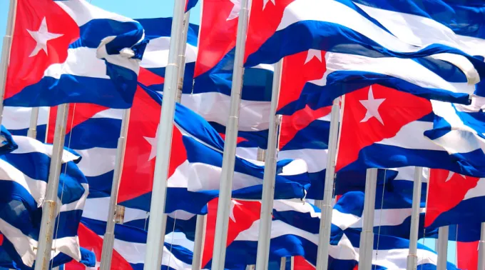 BanderaCuba_WikipediaElemakiCC-BY-SA-3.0_110915.jpg ?? 