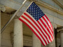 Bandeira americana. Crédito: Bonnie Kittle (Unsplash)