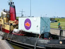 "Barco da Morte" de Women on Waves.