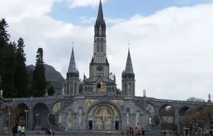 Basílica do Rosário no Santuário de Lourdes