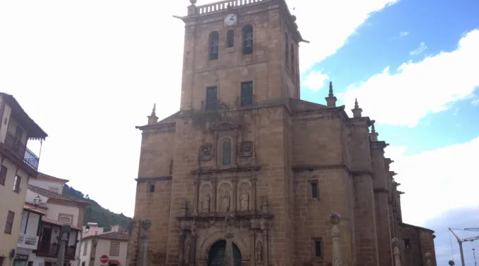 BasilicaTorreMoncorvo_DioceseBragancaMiranda.jpg ?? 