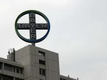 Logotipo da Bayer na construção