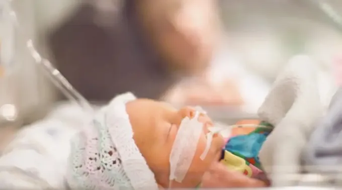 BebeCuidadosIntensivos.jpg ?? 