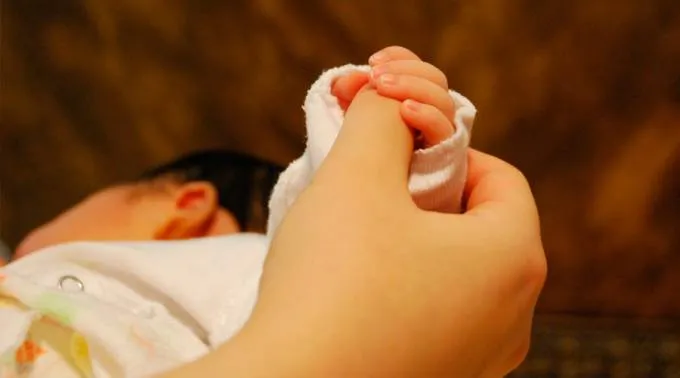 BebeManoMama_PixabayDominioPublico_200116.jpg ?? 