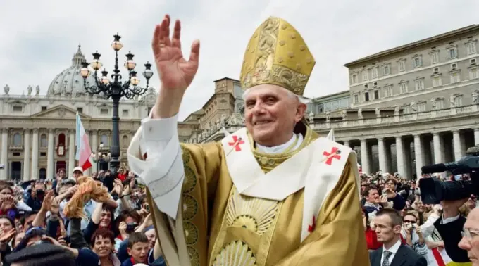 Benedicto-XVI-10-Vatican-Media-311222.jpg ?? 