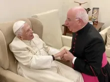 Papa emérito Bento XV e monsenhor Francesco Camaldo, 24 de novembro de 2022